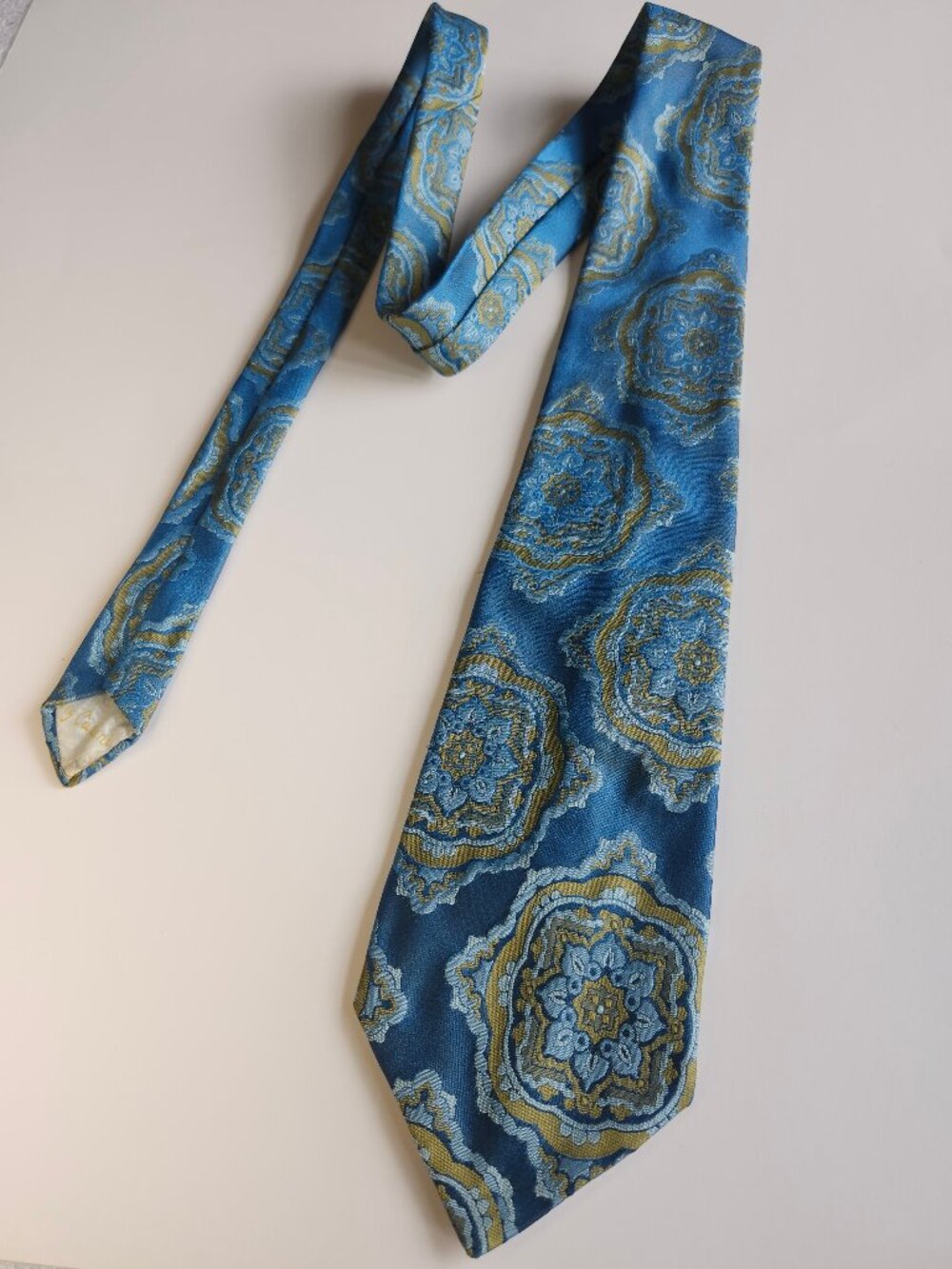 Oleg Cassini Vintage Damask Tie - Classic Blue Gold Paisley